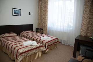 Отель Florentina Hotel Единец Двухместный номер Делюкс с 2 отдельными кроватями-1